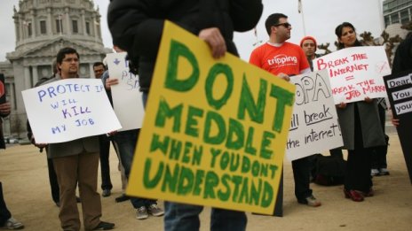 Сенатът на САЩ отложи гласуването на антипиратските законопроекти