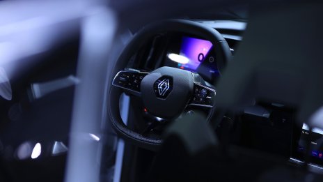 Renault отчита ръст на продажбите през 2023 г. след четири последователни години на спад