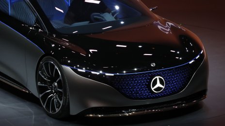 Печалбата на Mercedes расте с 28%, покдрепена от търсенето на най-висок клас коли