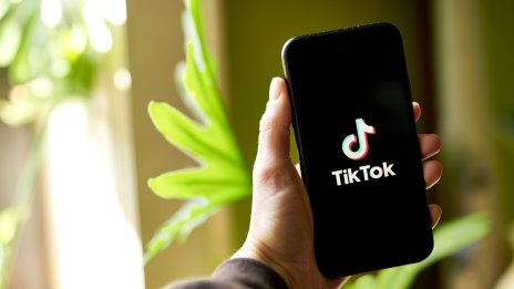 TikTok може да остане без музиката на част от най-големите звезди в света