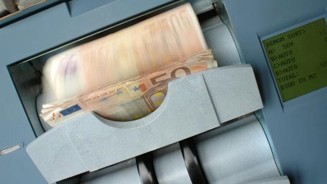 Анализатори: Отпадането на плоския данък би било вредно за българската икономика