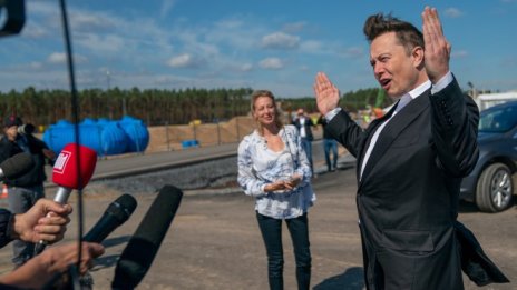 Мъск намери виновник за забавянето на доставките - Bosch