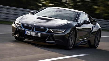 Високата цена не спира клиентите на BMW i8