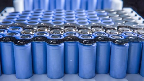 ЕК иска да ускори прехода към зелена икономика с нови регулации при батериите