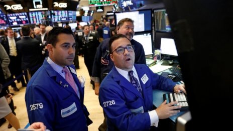 Dow започна сесията в четвъртък със спад от 100 пункта*
