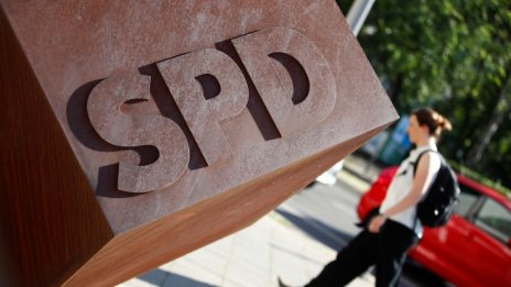 За германските социалисти ключът за запазването на коалицията е в консерваторите