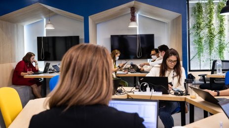 Сега всички сме секретарки, но изкуственият интелект може да ни избави