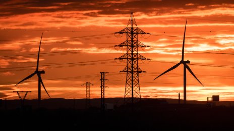 Онтарио се отказа от 25-процентната такса върху електроенергията за САЩ