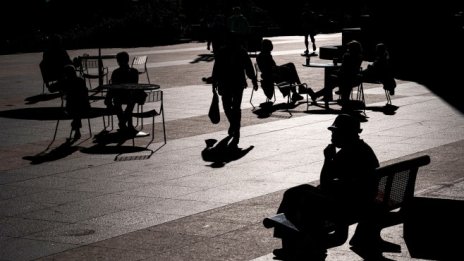 Спестените пари на потребителите ще са двигателят на икономическия растеж