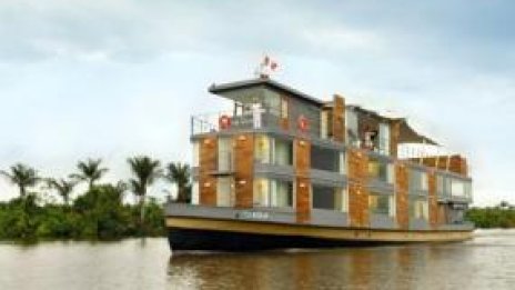 Клон на банка тръгна по водите на Амазонка