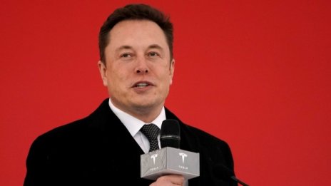Мъск пое контрола над набирането на служители в Tesla