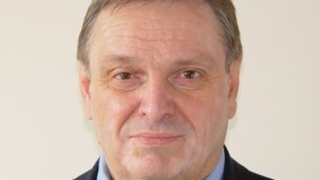 Юл. Узунов: Силовите методи за поевтиняване на лекарствата имат обратен ефект
