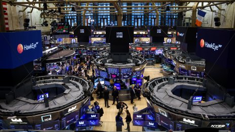 Nasdaq отчете четвърта поредна сесия на червено въпреки подкрепата от Micron