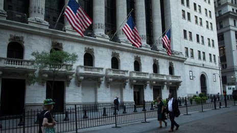 Broadcom предизвика разпродажби на технологични акции на Уолстрийт