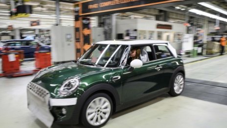 Brexit ще доведе до срив на продажбите на коли на Острова