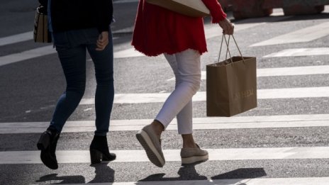 Американците се сблъскват с най-лошите условия за покупки от десетилетия насам