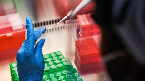 Новите случаи на Covid-19 в България са 1892