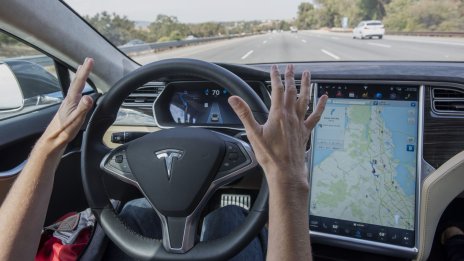 Цената на напълно автономната система на Tesla се вдига до 15 хил. долара