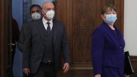 Държавата ще компенсира служителите на затворени обекти с 24 лева на ден*