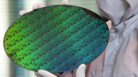 STMicroelectronics и GlobalFoundries планират нов завод за чипове във Франция