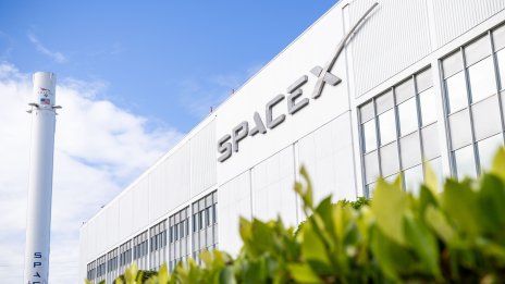 IPO-то на SpaceX привлича повече поръчки от наличните акции