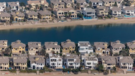 Забавянето на жилищния пазар в света не отминава и ултралуксозните имоти