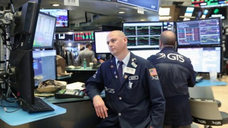 Dow губи на старта близо 100 пункта на фона на търговските преговори*