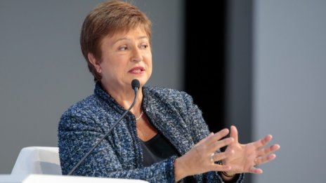 МВФ: Кризата с коронавируса няма да приключи без ваксина