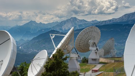 Водещи европейски телекоми обединяват усилия срещу Starlink