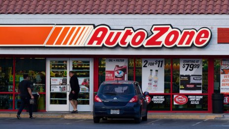 Продажбите на американската AutoZonе се разминаха с пазарните прогнози