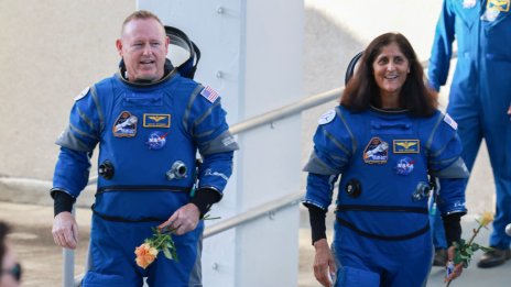"Заседналите" на Международната космическа станция астронавти се прибират у дома