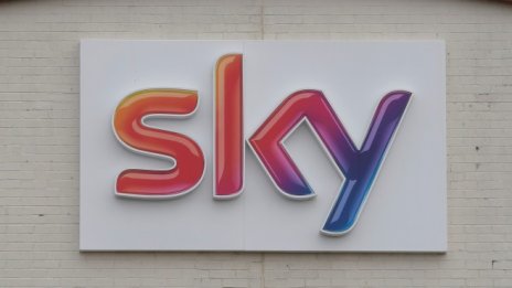 Disney и Comcast могат да бъдат принудени да приключат бързо сделката за Sky