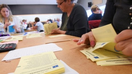 Политическа несигурност в Швеция и след окончателните резултати от изборите