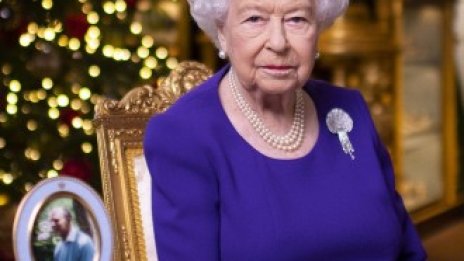 Кралица Елизабет Втора благодари на медиците в коледното си послание
