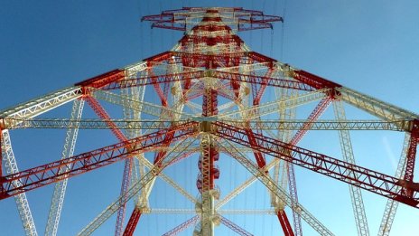 Заводските цени у нас се свиват и през ноември, но само на годишна база