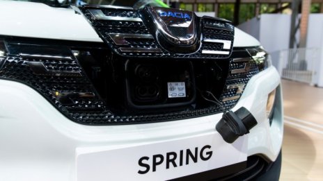 Dacia Spring е лидер при продажбите на електромобили във Франция за ноември