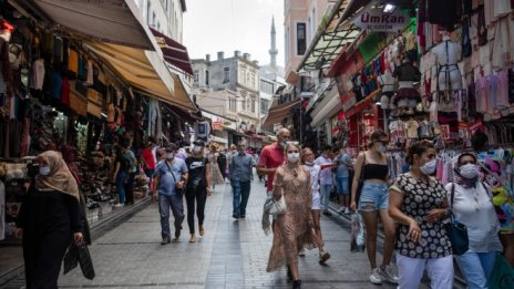 Икономическото възстановяване прикрива разделенията в света