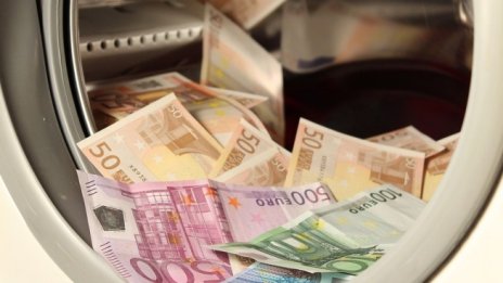 Вигенин: Манипулирането на акцизната система е пример за корупция в управлението