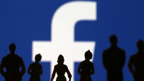 Facebook променя политиките си, давайки повече права на потребителите