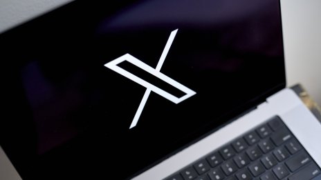 Може ли Мъск да накара политиката да проработи в полза на социалната мрежа X?