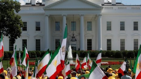 Експерт: Решението на Тръмп за Иран ще стане ясно до десет дни