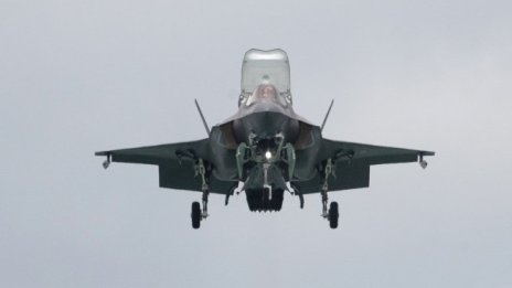 Кабинетът в оставка не одобри проекта за новите осем F-16