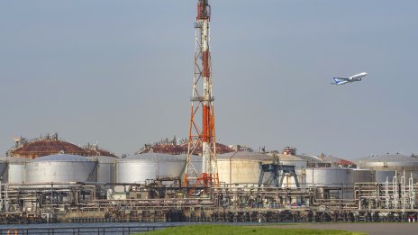 Петролът поевтинява, докато опасенията за търсенето в САЩ растат*