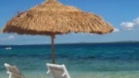 Ваканционен имот  vs. хотел за настаняване през отпуската на европейците?