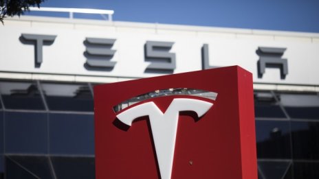 Акционерите на Tesla са недоволни от мениджмънта