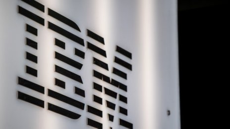 IBM ще позволи само на напълно ваксинираните си служители да работят от офис