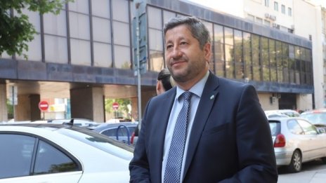 Хр. Иванов: Борисов и Гешев стоят зад укриването на случая с полицейско насилие