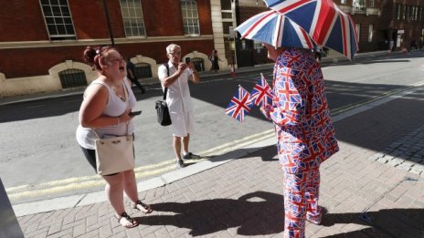 Рейтинговите агенции: Brexit ще се отрази негативно на британската икономика