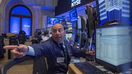 Карол: Рецесия в средносрочен план е по-вероятна от продължаващ възход