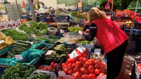 Ръстът в цените на торовете отново оскъпи продукцията от селското стопанство към юни